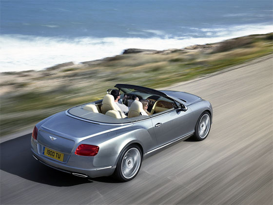 Bentley представили новый Continental GTC во Франкфурте