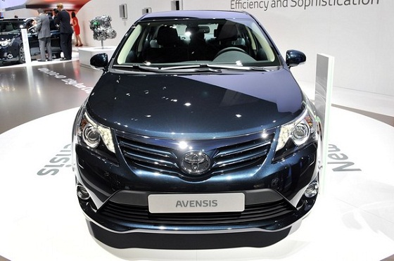 Японцы показали Toyota Avensis 2012
