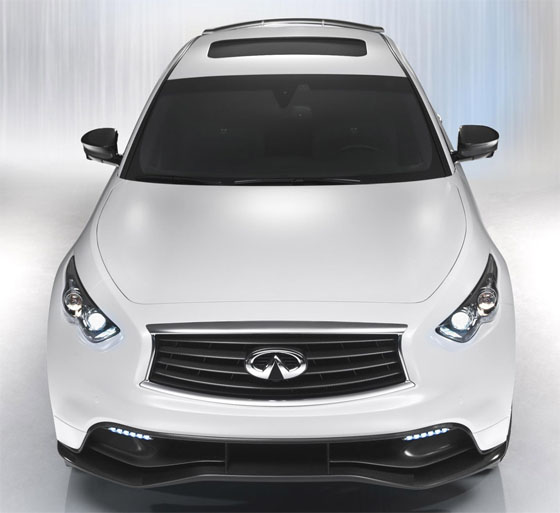 Внедорожник Infiniti FX50 настроенный под 300 км/ч скорость