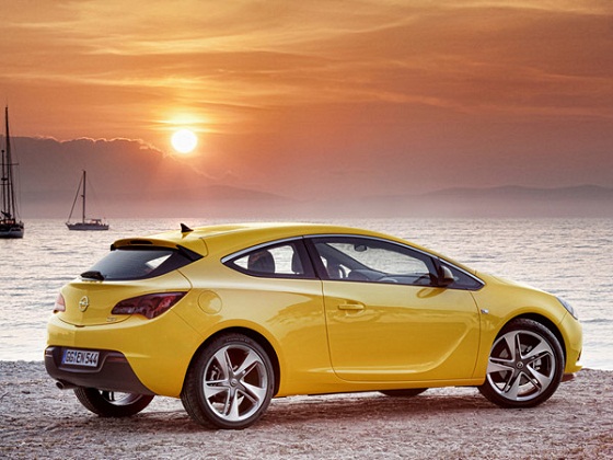 Opel объявил российские цены на Astra GTC