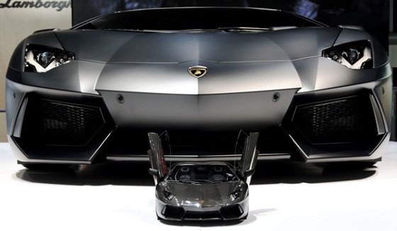 Lamborghini Aventador в миниатюре в 12 раз дороже